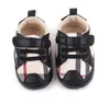 Premiers marcheurs mode cuir bébé chaussures décontractées anti-dérapant à la main nouveau-né garçon chaussures 0-18 mois