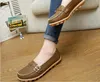 2021 Spring and autumn new style leather soft sole middle-aged and women's flat-heel peas shoes
