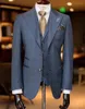 Nieuwe stijl blauwe bruidegom smoking piek revers slim fit groomsmen heren trouwjurk uitstekende man jas blazer 3 stuk pak (jas + broek + vest + stropdas) 2600