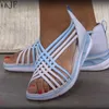 Sommar kvinnor sandaler ny blandad färg casual kilar damer skor peep toe glida på mode komfort kvinnlig sandalias zapatos mujer y0714