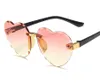 Lunettes de soleil sans chasse en forme de coeur Filles Enfants Verres sans cadre Teinte Lolita Lolita Gradient Couleurs de gradient de la coupe UV de coupe