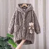 Camicia da notte per bambini Manica lunga con cappuccio Boys Homewear Winter Warm Flannel Girl Girl Accappatoio 3-15Y Autunno Pigiama dei bambini 211130