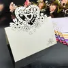 Laser -Schnitt -Place -Karten Partytischdekorationen mit Herzen Blumen Papier Schnitzname Labels Hochzeiten