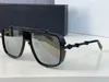 Mode Popular Designer 104 Solglasögon för män Vintage Square Shape Punk Hemming Glasses Avantgarde Klassisk stil Toppkvalitet Anti-ultraviolett Kom med Box