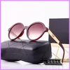 Летние Новые круглые темные очки вскользь Женщины Мужская мода Солнцезащитные очки Street Designer очки с коробкой Бизнес Вождение Пляж D2111061F