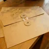 Eenvoudig creatief leeg retro gebundeld kraftpapier verdikt briefkaart ontvangen envelop tas