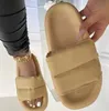 Ny Cloud Soft Women Men's Slippers Couples Fashion Home Outdoor Slipper Flop Flops Summer Beach Sandaler sovrum tjocka bottenskor