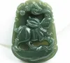 Venta al por mayor - Collar colgante de regalo de jade de jade verde tallado a mano.