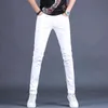 Homens de emagrecimento calças de algodão denim branco de baixo estiramento imprime decorações moda jeans casuais para homens 211108