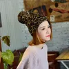 BeanieSkull Berretti Autunno e Inverno Caldo Personalità della moda Stampa leopardata Palla grande Maglia di lana Manica Testa Cappello flangiato5589892