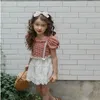 Корейский стиль летние подростки девушки футболки плед с короткими рукавами открытые задние блузки сладкие детские одежда E613 210610