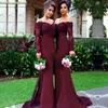 Robes de demoiselle d'honneur en dentelle bordeaux longue sirène, plus la taille modeste manches longues robes de soirée d'invité de mariage