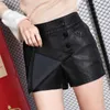 Gefälschte zweiteilige Röcke Shorts Frauen Schwarz PU Leder Shorts Mädchen Hohe Taille Einreiher Kurze Hose Sexy Kleidung 210611