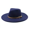 Nieuwe grote rand wol fedora hoed vrouwen concave bowler top jazz muts met riem vilt kleding formele hoeden