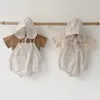 Unisex Boys Girl Clothes Sets Spring Plaid Strap + T Shirt Casual Toppar Toddler Nyfödd Outfit Set Sommarkläder för Baby 210309