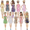 30 articoli/set accessori per bambole = 10 vestiti carini alla moda mista + 4 occhiali + 6 collane + 10 scarpe per abiti per la bambola Barbie 2015 Y2