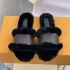 Kvinnor Lås det Flat Tofflor Ull Paseo Comfort Sandaler 2021 Luxurys Designers Casual Shoes 35-42