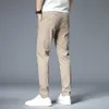 Erkek Pantolon İlkbahar Yaz Yeşil Katı Renk Moda Pamuk Cep Aplike Tam Boy Rahat Çalışma Pantolon Pantalon 210715