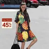 Style coréen Summer Femmes Ananas Impression Casual Robe de plage Plus Taille Noir Rose Sundress Mignon Midi Robe Robes 2163 210309