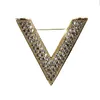 Vintage Golden Full Wide Micro Pave Symbol Victory Letter V Brosches Pins Intial Smycken