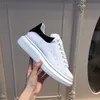 En Kaliteli Unisex Chaussures Ayakkabı erkek Sneakers Deri Lace Up Platformu Beyaz Siyah Flats Rahat Ayakkabı