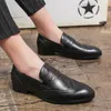 Chaussures habillées décontractées en plein air Oxford Social brogue semelle épaisse noir marron en cuir mocassins sans lacet chaussures de fête de mariage hommes