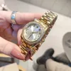 Women Wathes Watches Top Brand Designer Diamond Lady Watch 33mm Dial Felet Stains Stains Band Quartz Wristwatches for Womens Womens Christmas Mother's Gifts