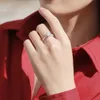 1ct Moissanite Wedding Rings для женщин 925 стерлинговое серебро с 18 -каратным бриллиантом высококачественное подарки с коробкой с регулируемым размером модные дизайнерские ювелирные украшения