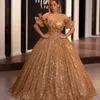 2022 Gold Ball Gown Quinceanera Sweetheart Corsetto Top in pizzo con paillettes Abiti da ballo Ruffles Sweet 15 Masquerade Dress