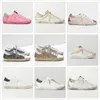 Italie marque Super Star baskets mode luxe chaussure femmes Sneaker classique blanc Do-old Sequin sale Designer homme chaussures décontractées