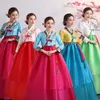 abito tradizionale coreano di hanbok