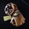Mjukt bomullsduk klassisk bomull garn garn-färgade halsdukar av kända designer halsduk längd 190 * 70cm sjal