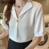 Qoelrin Button Frezowanie Bluzki Kobiety V Neck Clothing Casual Solid Tops Lato Koreański Moda Koszulki z krótkim rękawem Plus 210601