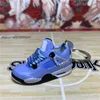 Creatieve Sneakers Model Souvenirs Sleutelhangers 3D Stereoscopische Basketbal Schoenen Sleutelhanger Man Auto Rugzak Decoratieve verrassingsgeschenken G1019