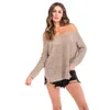 Kvinnors tröjor Autumn 2021 Långärmning V Lead Stickning Olänkad övre plagg inom kläder Extern exponering på axelkvinnan