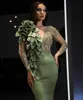 Zeytin Yeşil Saten Resmi Gece Elbise Parlak Boncuklu Boncuklu Uzun Kollu Plus Boyut Süpürme Tren Balo Pageant Partisi Robe De Soiree