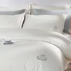 Set di biancheria da letto in stile hotel semplice levigatura di cotone egiziano di lusso Set copripiumino caldo Set lenzuolo federe Queen King Size 4 pezzi C0223