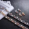 Orecchini Collana Set di gioielli versatili europei e americani Set di gioielli 2021 per le donne sulla sposa del collo