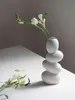 Elegancki biały wazon w kształcie jaja matowy ceramiczny dekoracyjny stół sztuka dla kwiatów kreatywny domowy biuro salon salon Decor 211215