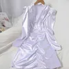 Sexy col en V profond blanc/doré robe en satin femmes automne fête à manches longues drapée moulante robes mode femme robe 2020 nouveau Y0603