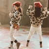 Dziewczyny Sweter Kids Coat Znosić 2021 Leopard Plus Velvet Zagęścić Ciepłe Zimowe Jesienne Topy Polar Boże Narodzenie odzież dla dzieci Y1024