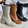 2021 Kobiety Betty Buty PCV Guma Platforma Beeled Kolee-wysoki Wysoki Rain Boot Czarny Wodoodporny Wellly Buty Outdoor Rainshoes Wysokie obcasy 6625