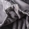 柑橘類の秋冬の赤ん坊のロンパイの男の子グラールベビーベアプリント長袖フード付きジャンプスーツベルベット肥厚ベビーシュースG1023