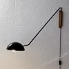 Włochy Modern Design Metal Wall Lampa z obrotową długą ramieniem do salonu Sofa Drewniana baza