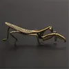 Oggetti decorativi Figurine 3D Ottone Mantis Casting Statuetta animale Stile retrò Scultura in metallo Home Office Room Decorazione desktop Colle