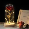 Artificielle éternelle rose beauté et bête fleur dans le couvercle en verre LED lumière décoration de Noël maison pour cadeau de Saint Valentin Y201020