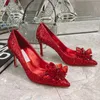 2022Designer Ari Dress Wedding Sandalen schoenen Crystal Covered Pointy Toe Avril Bow Pumps Luxe Evening Top Luxe Hoge hakken