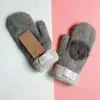 Wysokiej jakości rękawiczki damskie Europejski projektant mody Warm Glove Drive Sports Mittens Manta Mitten są dostępne w wielu stylach1387430