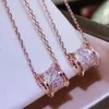 Populärt halsband lyxiga officiella reproduktioner diamanter hängen halsband toppkvalitet 18k guldpläterad kärleksserie avancerad aaaaa 2077