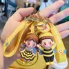 Cartoon bee sleutelhanger anime auto-accessoires paar leuke tassen hanger creatieve kleine geschenken G1019